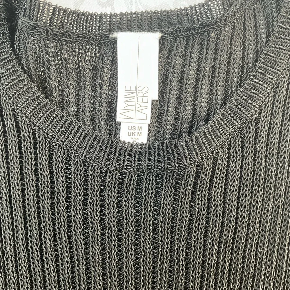 Wynne Layers Women Size Medium Black Sleeveless Mesh Knit Sweater Vest - Picture 5 of 8